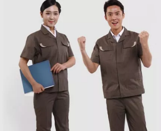 定制工作服時在設計上要考慮哪些